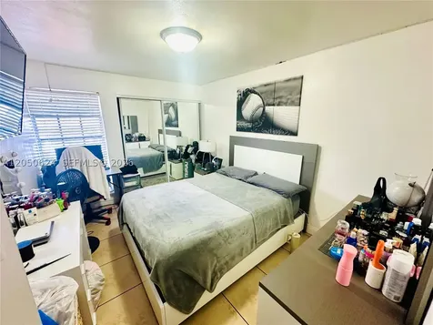 6837 W 19th Court Hialeah FL 33014