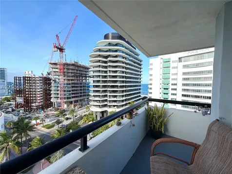 3200 Collins Avenue Miami Beach FL 33140