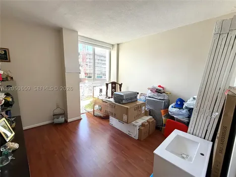 3200 Collins Avenue Miami Beach FL 33140