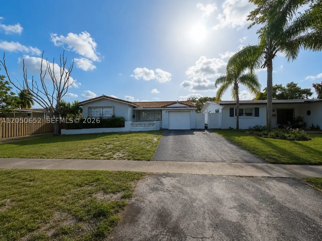 2100 N 52nd Avenue Hollywood FL 33021