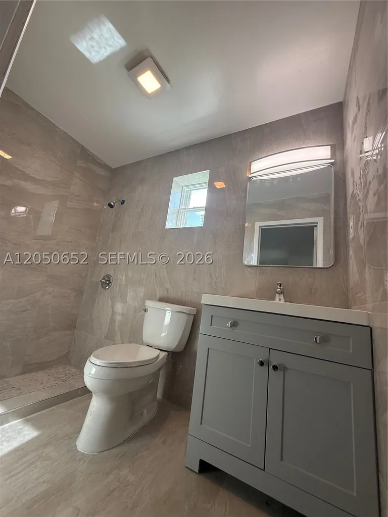 2100 N 52nd Avenue Hollywood FL 33021