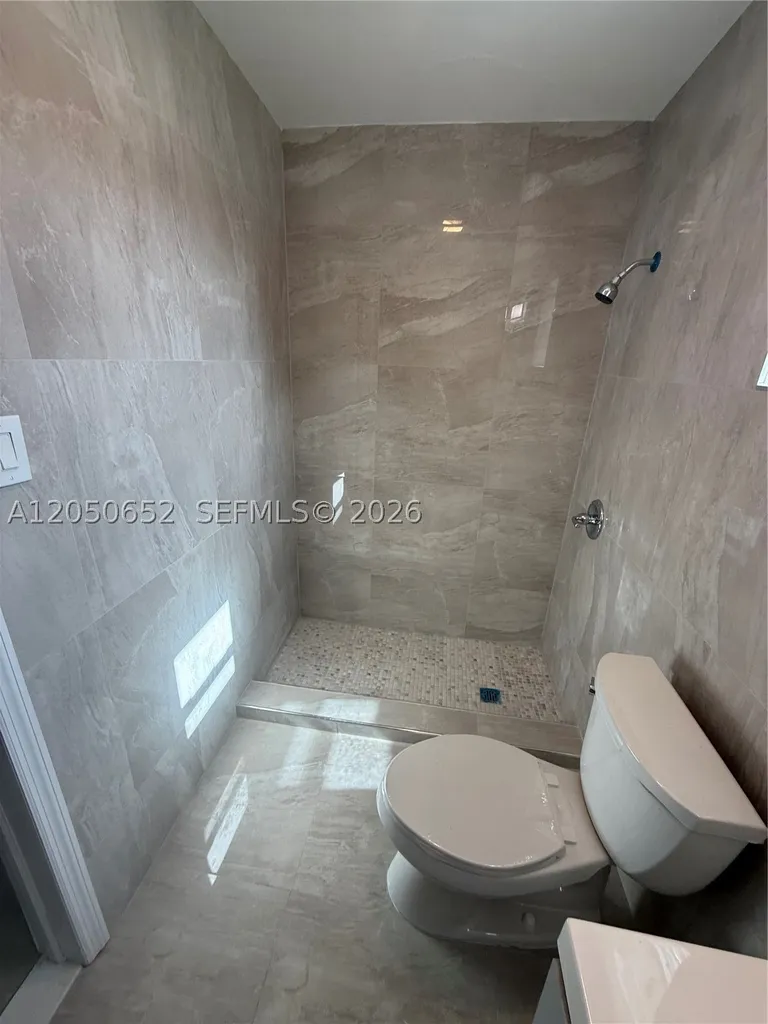 2100 N 52nd Avenue Hollywood FL 33021