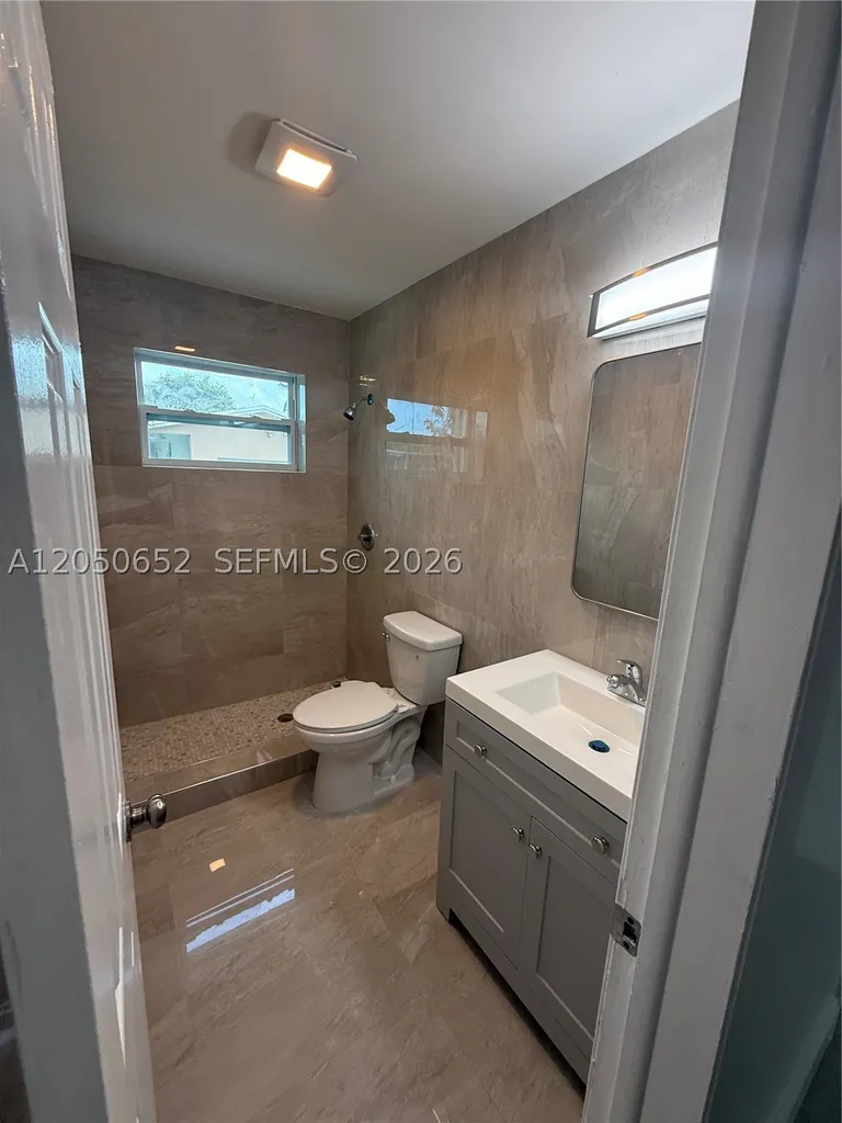 2100 N 52nd Avenue Hollywood FL 33021