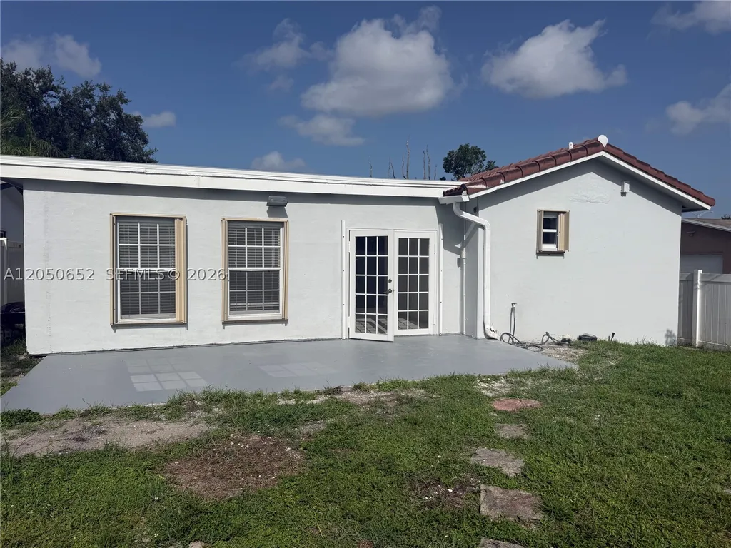 2100 N 52nd Avenue Hollywood FL 33021
