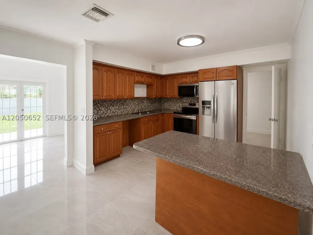 2100 N 52nd Avenue Hollywood FL 33021
