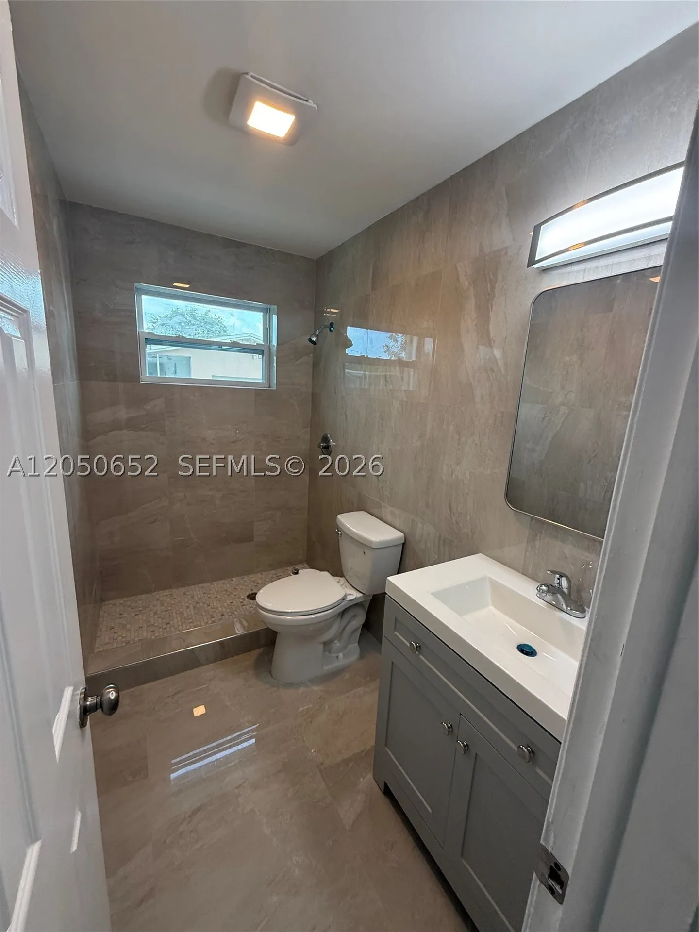 2100 N 52nd Avenue Hollywood FL 33021