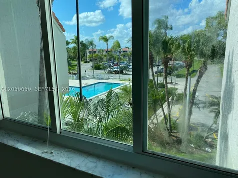 100 Lakeview Drive Weston FL 33326