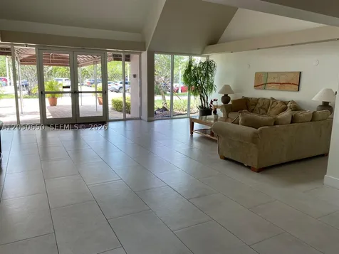 100 Lakeview Drive Weston FL 33326
