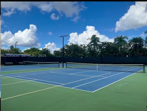 100 Lakeview Drive Weston FL 33326