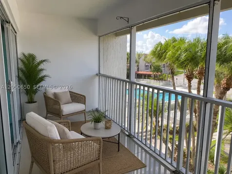 100 Lakeview Drive Weston FL 33326