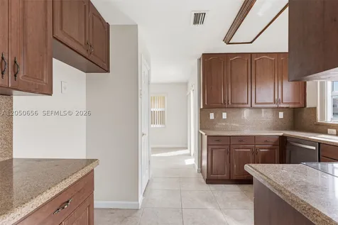 1273 NW 192nd Terrace Pembroke Pines FL 33029