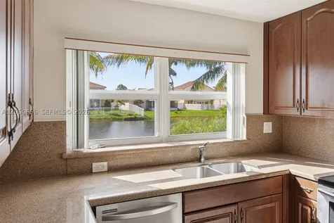 1273 NW 192nd Terrace Pembroke Pines FL 33029