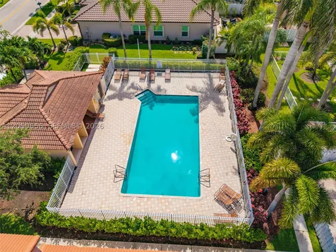 1273 NW 192nd Terrace Pembroke Pines FL 33029
