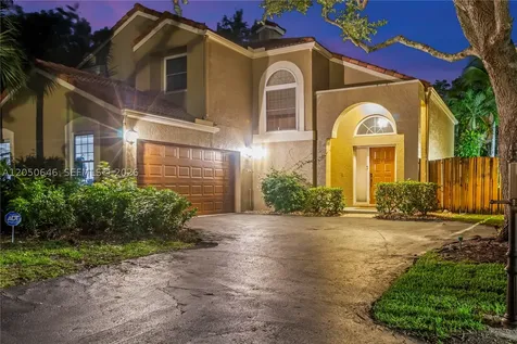 6885 NW 75th Place Parkland FL 33067