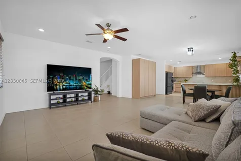 8910 NW 98th Court Doral FL 33178