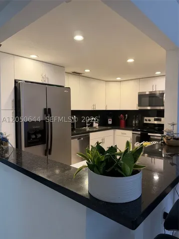 20850 San Simeon Way Miami FL 33179