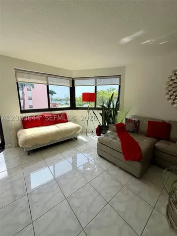 20850 San Simeon Way Miami FL 33179
