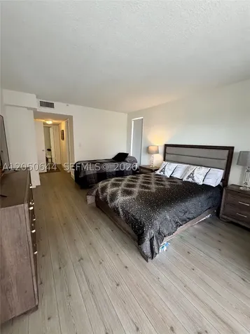 20850 San Simeon Way Miami FL 33179