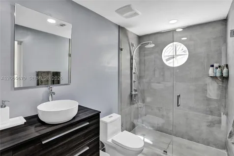 3135 Gifford Lane Miami FL 33133
