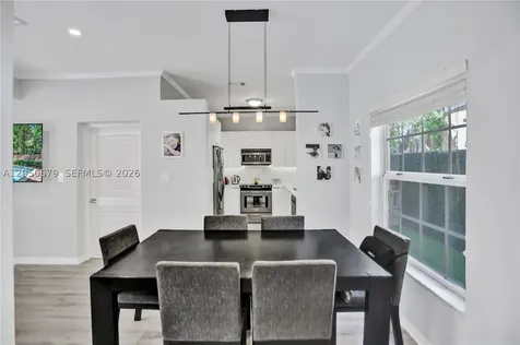 3135 Gifford Lane Miami FL 33133