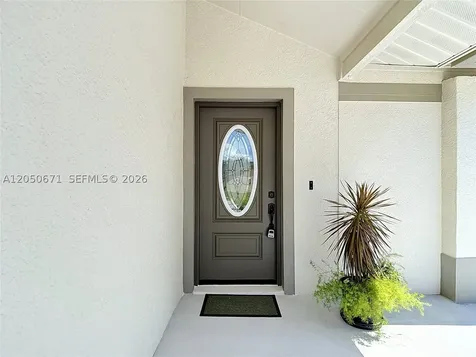 10813 Roundview Lane Tampa FL 33624
