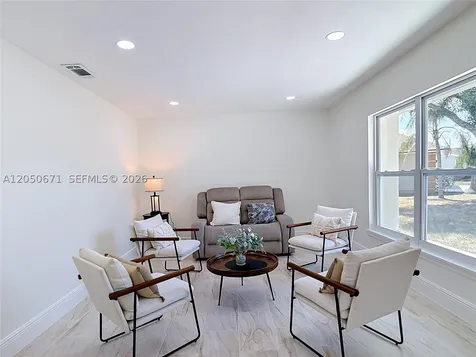 10813 Roundview Lane Tampa FL 33624