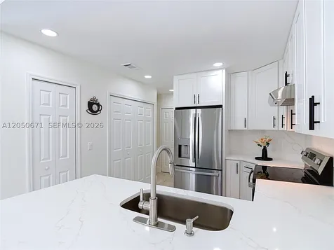 10813 Roundview Lane Tampa FL 33624