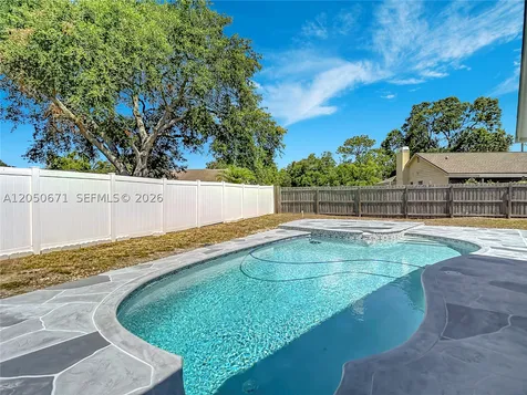 10813 Roundview Lane Tampa FL 33624