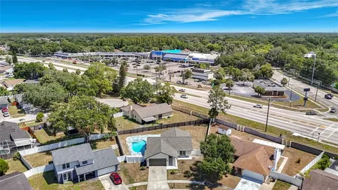 10813 Roundview Lane Tampa FL 33624