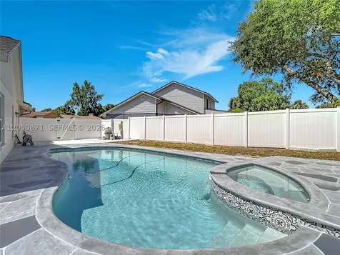 10813 Roundview Lane Tampa FL 33624