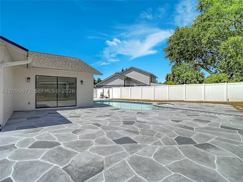 10813 Roundview Lane Tampa FL 33624