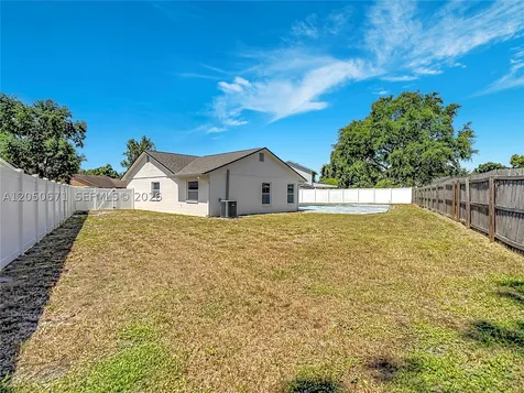 10813 Roundview Lane Tampa FL 33624