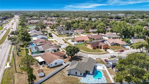 10813 Roundview Lane Tampa FL 33624