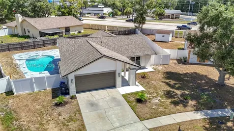 10813 Roundview Lane Tampa FL 33624