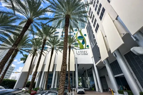 185 SW 7th Street Miami FL 33130