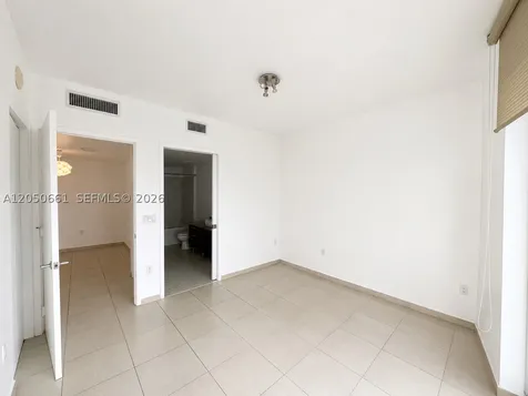 185 SW 7th Street Miami FL 33130