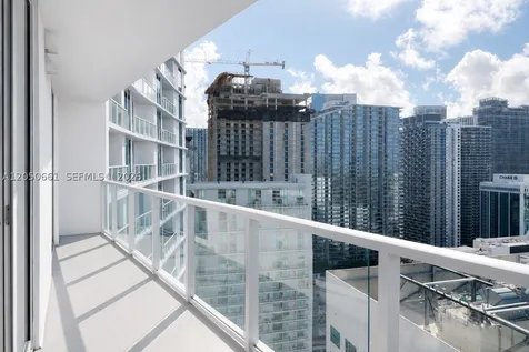 185 SW 7th Street Miami FL 33130