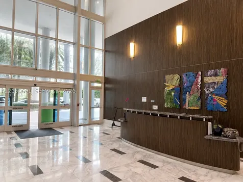 185 SW 7th Street Miami FL 33130