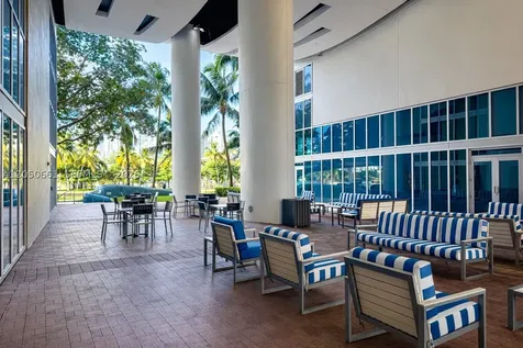185 SW 7th Street Miami FL 33130