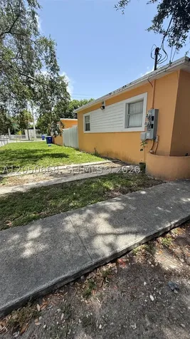 5730 NW 11 Avenue Miami FL 33127
