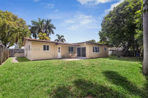 8431 Pasadena Boulevard Pembroke Pines FL 33024
