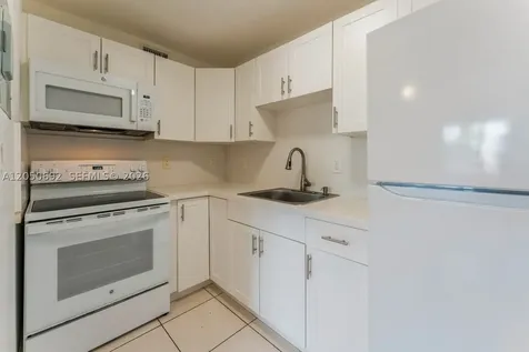 11005 SW 1st Street Sweetwater FL 33174