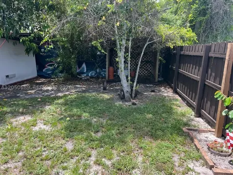 695 697 Curtiss Drive Opa-Locka FL 33054