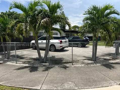 695 697 Curtiss Drive Opa-Locka FL 33054