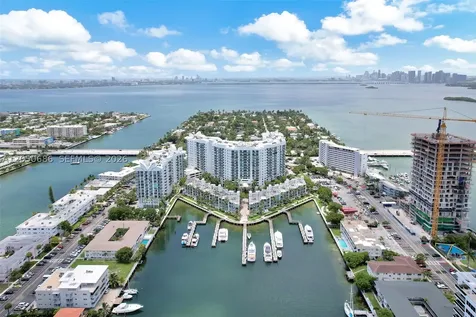 7900 Harbor Island Drive North Bay Village FL 33141