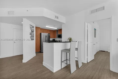 7900 Harbor Island Drive North Bay Village FL 33141