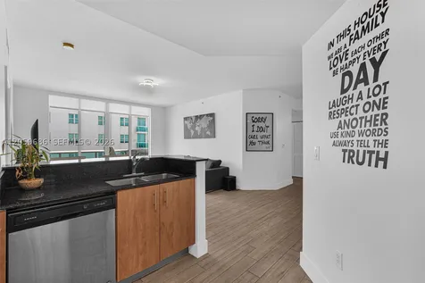 7900 Harbor Island Drive North Bay Village FL 33141