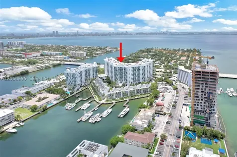 7900 Harbor Island Drive North Bay Village FL 33141