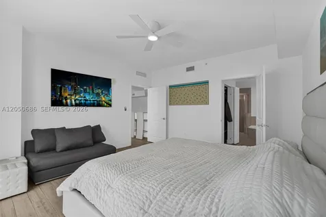 7900 Harbor Island Drive North Bay Village FL 33141