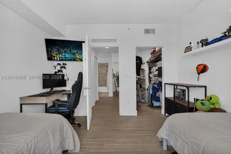 7900 Harbor Island Drive North Bay Village FL 33141